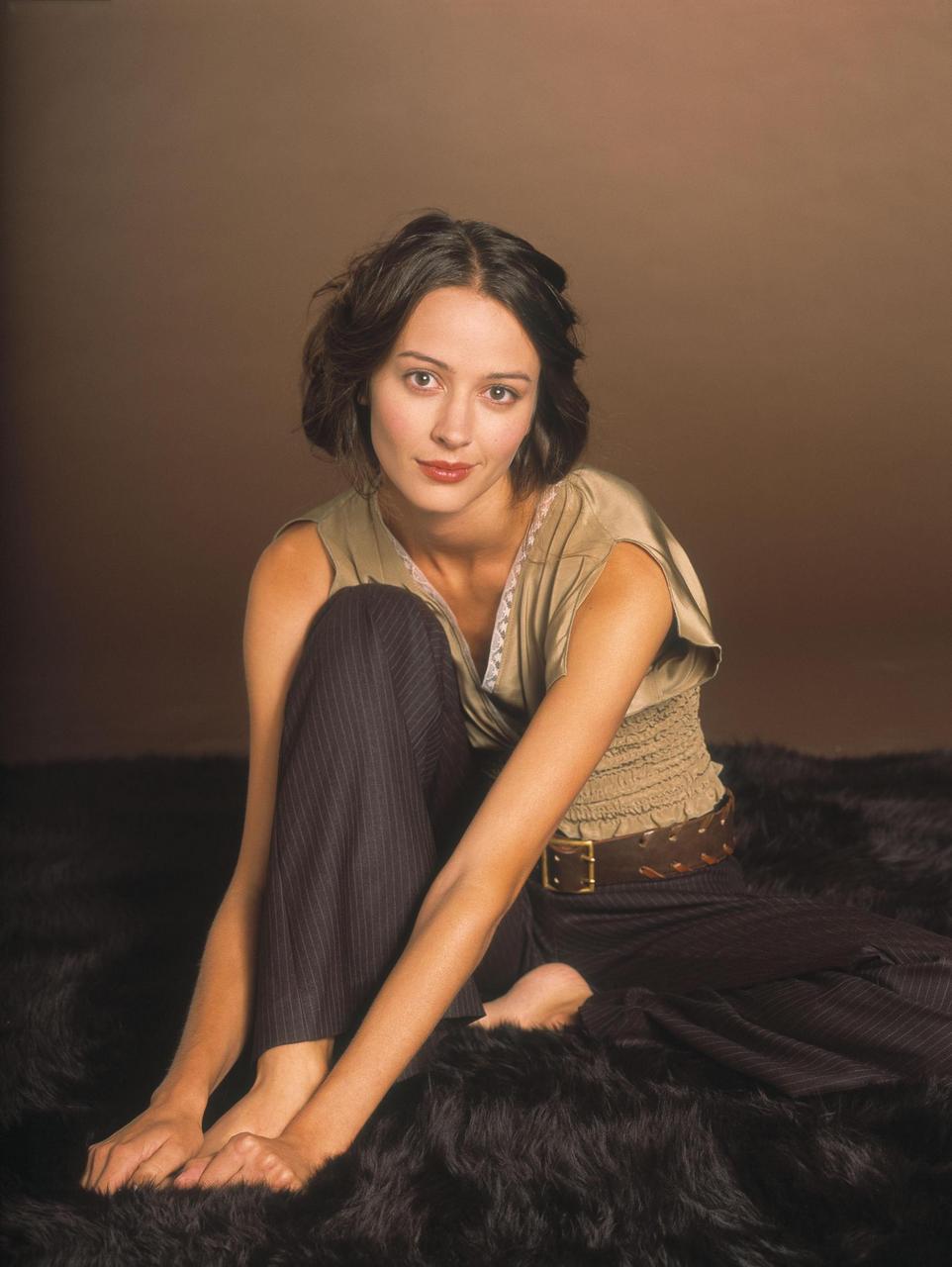 Amy Acker Pies