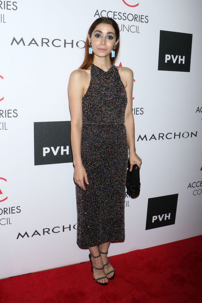 Cristin Milioti Pies