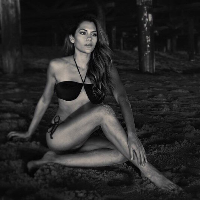 Inbar Lavi Pies