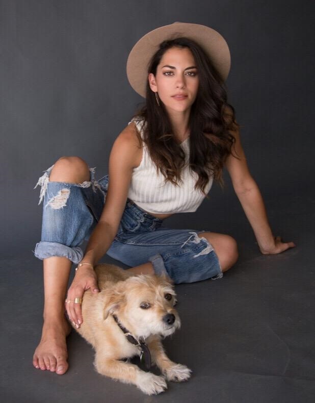 Inbar Lavi Pies