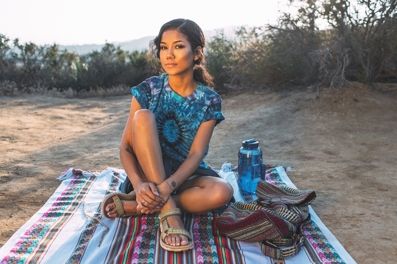 Jhene Aiko Pies