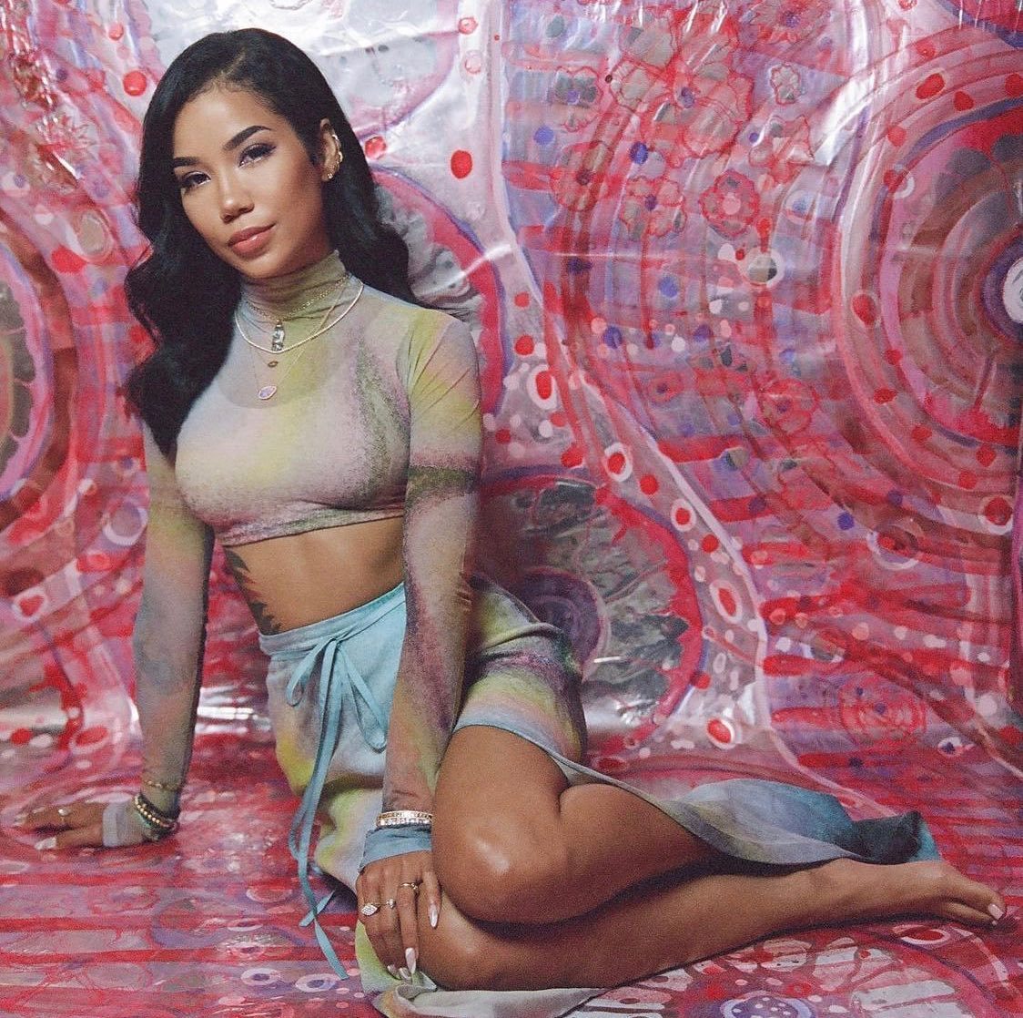 Jhene Aiko Pies