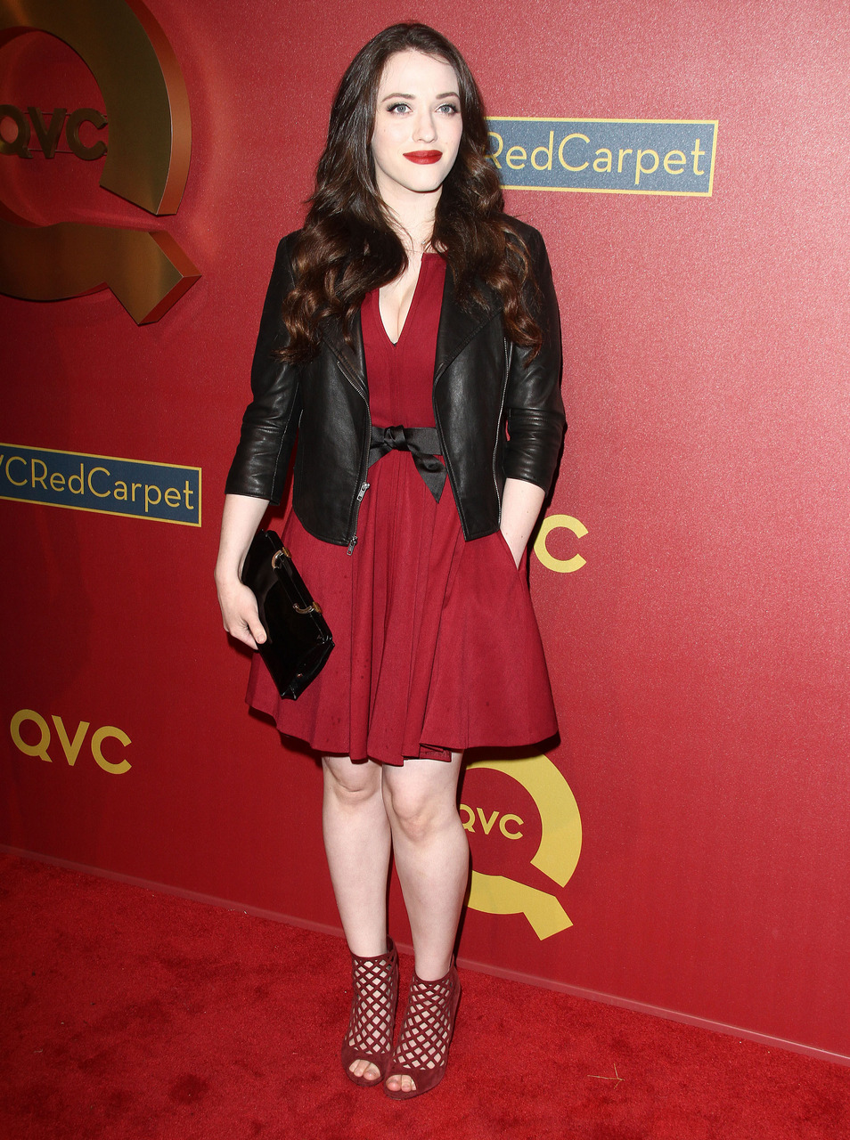 Kat Dennings Pies