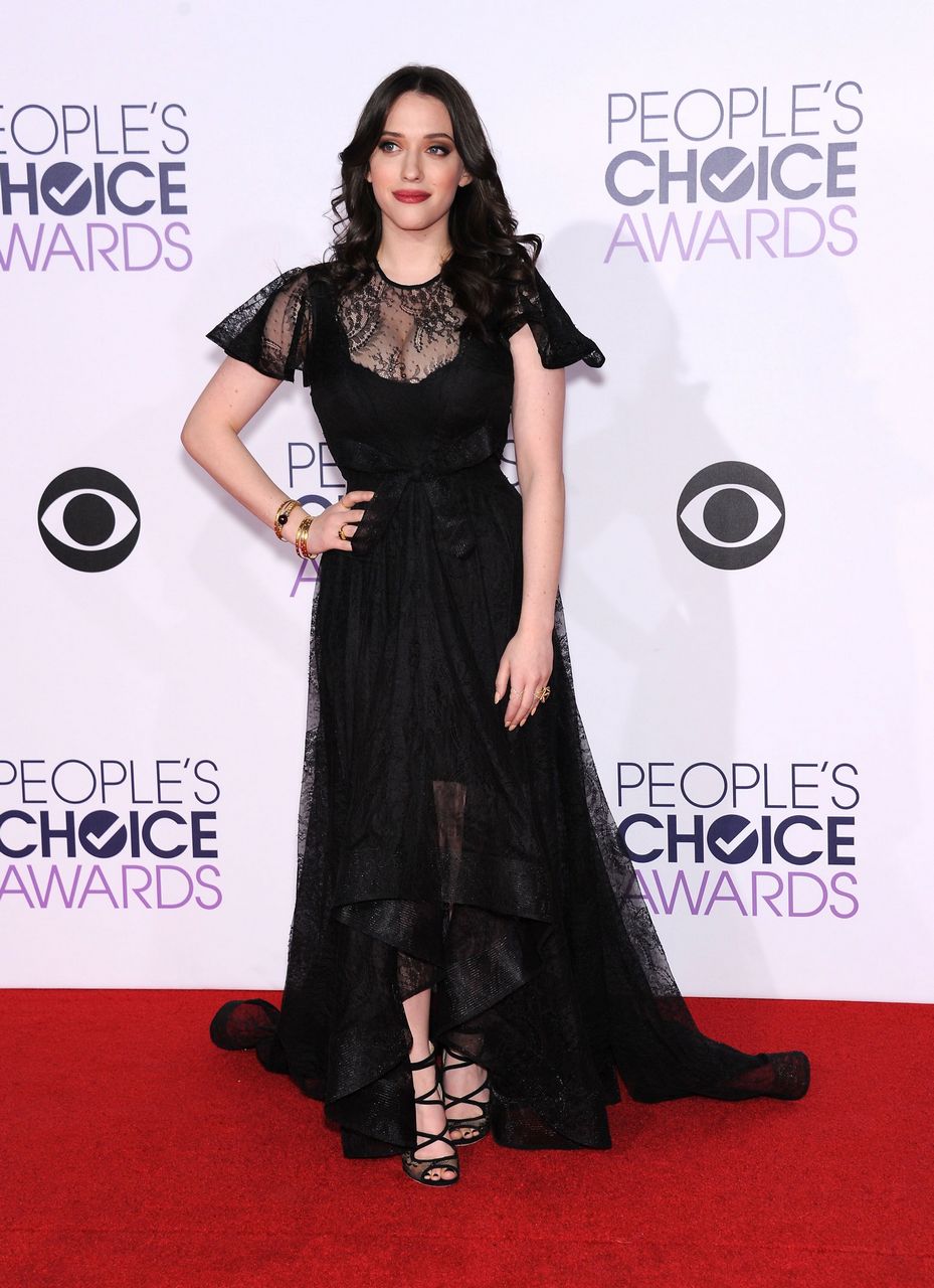 Kat Dennings Pies