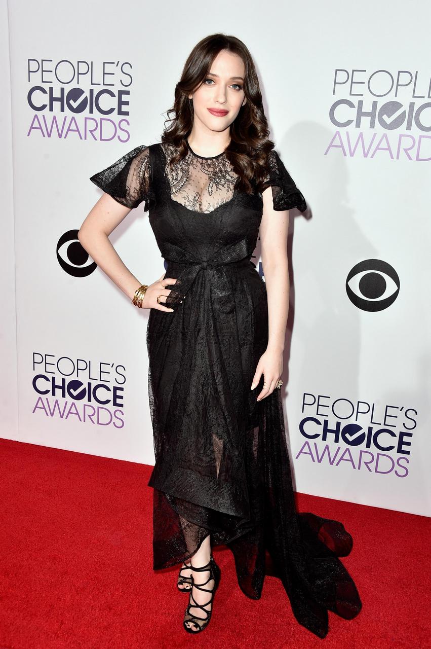 Kat Dennings Pies