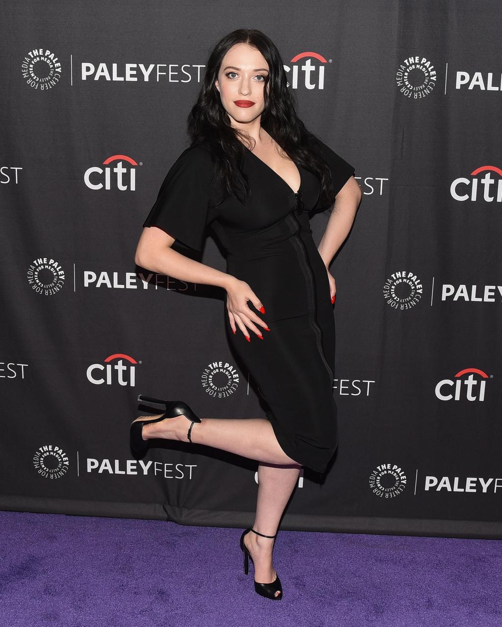 Kat Dennings Pies