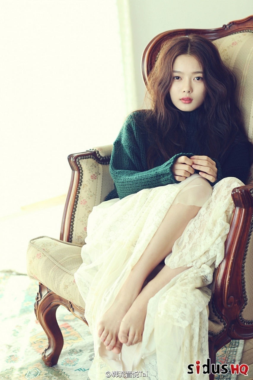 Kim Yoo Jeong Pies