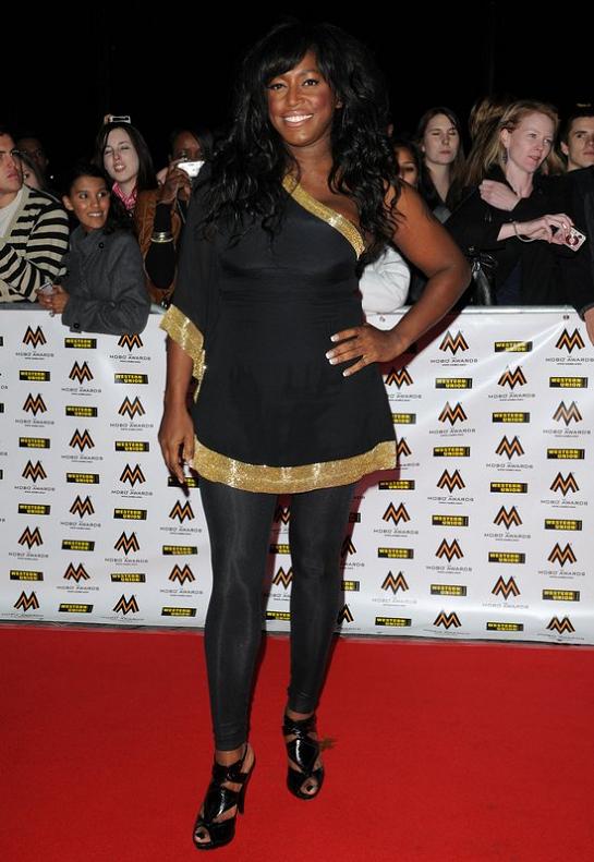 Mica Paris Pies