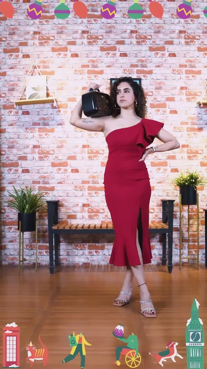 Sanya Malhotra Pies