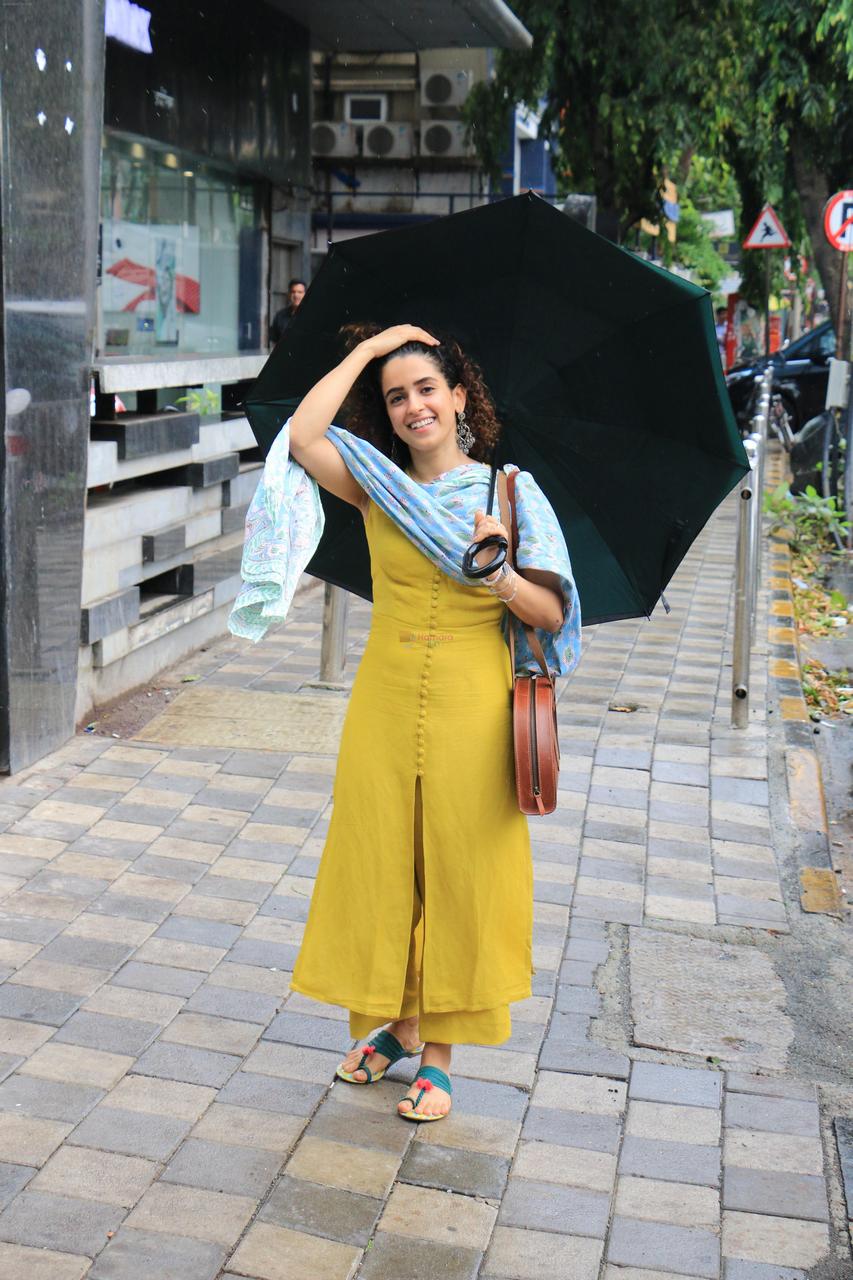 Sanya Malhotra Pies