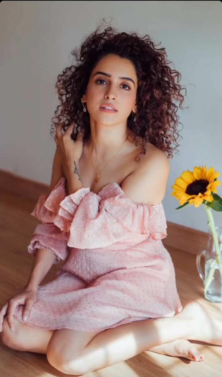 Sanya Malhotra Pies