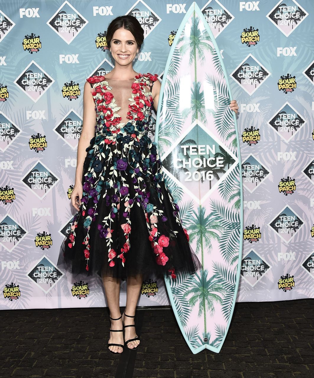 Shelley Hennig Pies