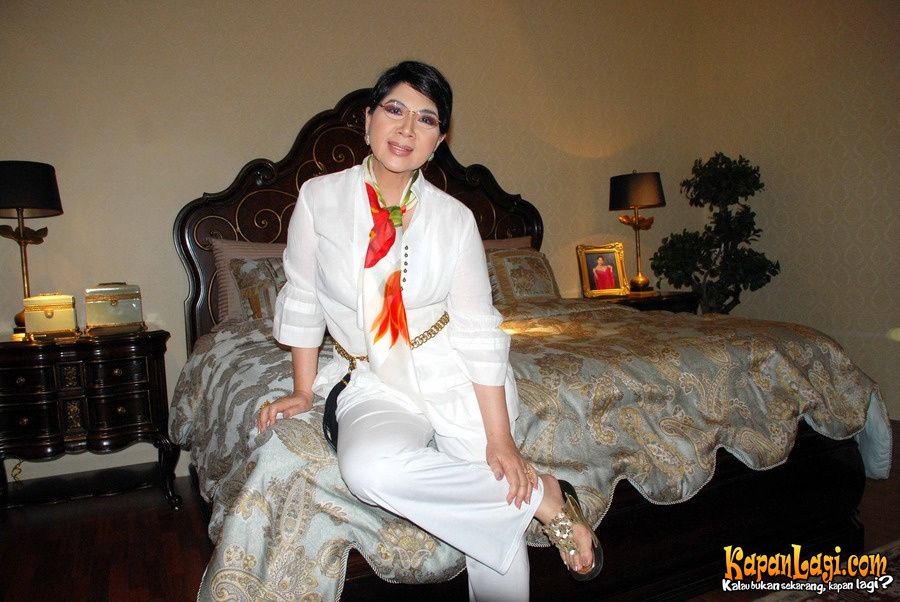 Titiek Puspa Pies