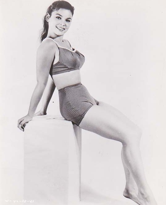 Yvonne Craig Pies