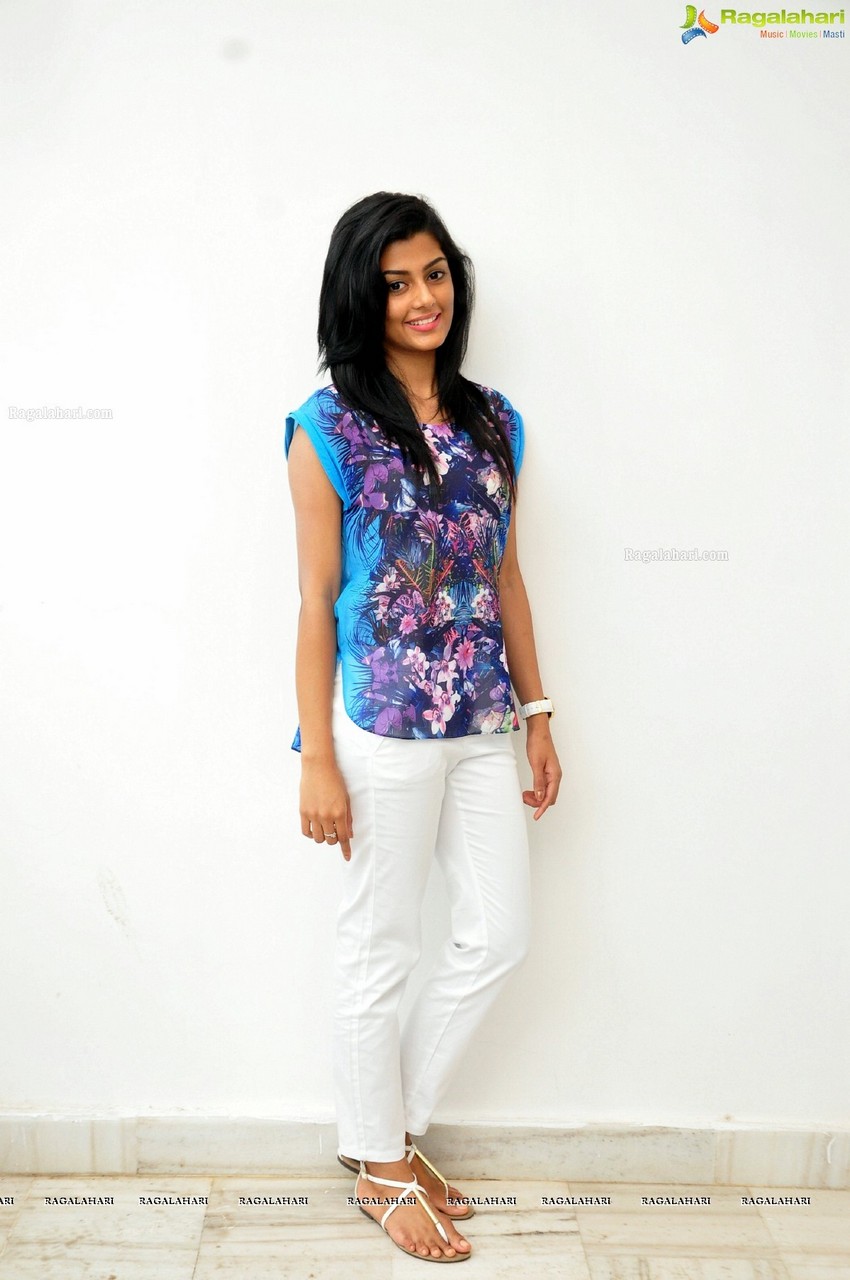 Anisha Ambrose Pies