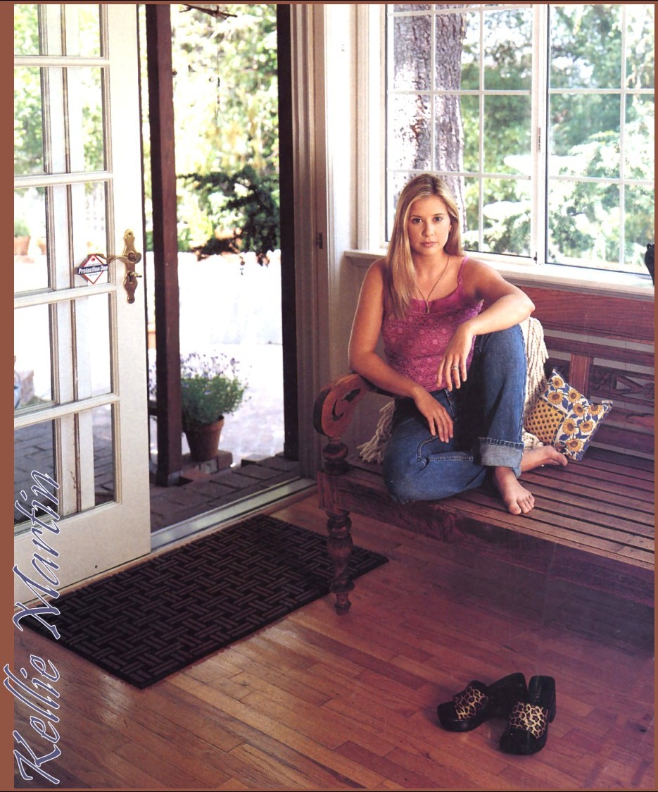 Kellie Martin Pies