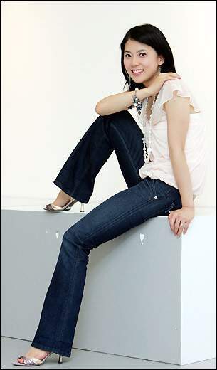 Lee Bo Young Pies