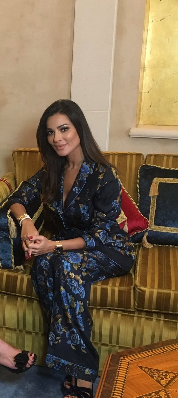 Nadine Nassib Njeim Pies