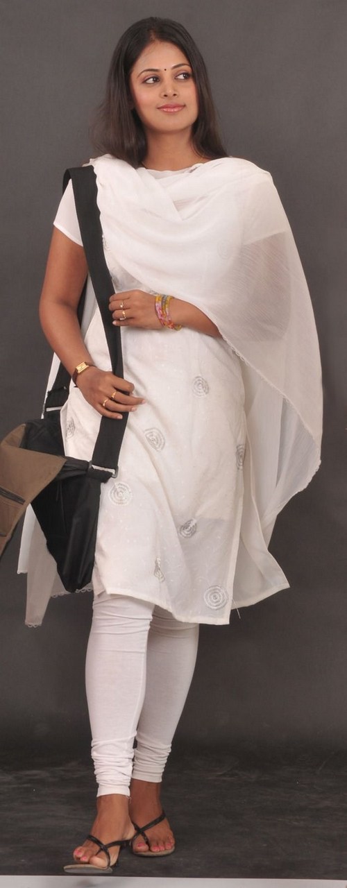 Sindhu Menon Pies