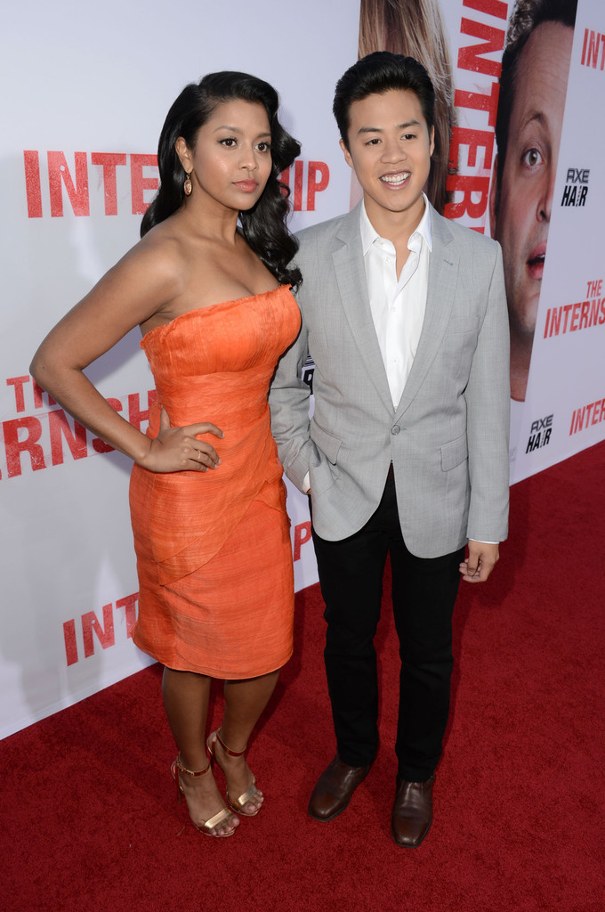 Tiya Sircar Pies