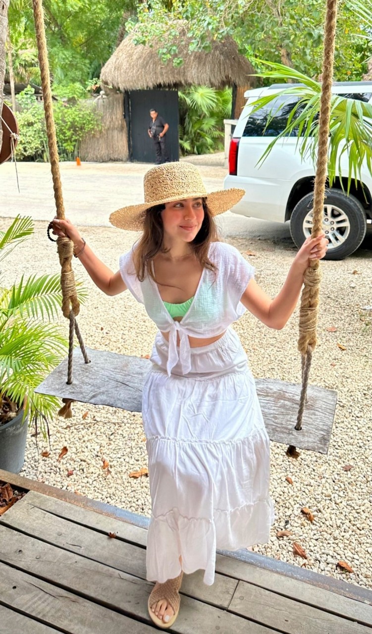 Aditi Bhatia Pies