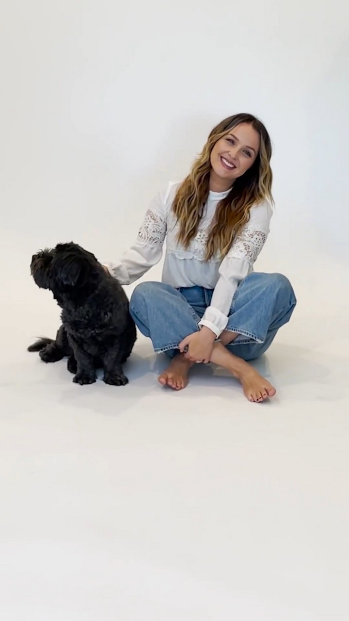 Camilla Luddington Pies