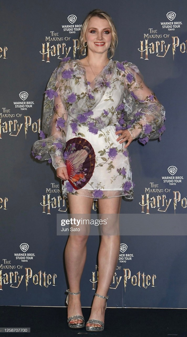 Evanna Lynch Pies