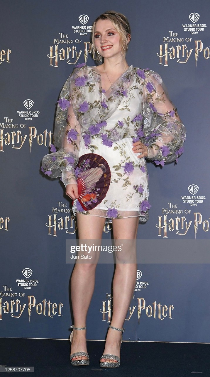 Evanna Lynch Pies