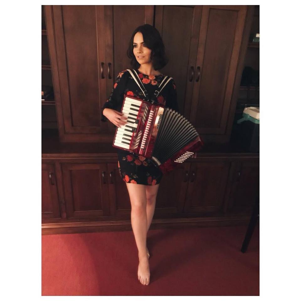 Mairead Carlin Pies