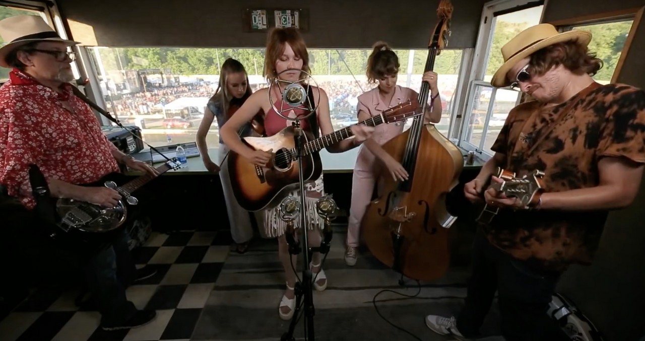 Molly Tuttle Pies