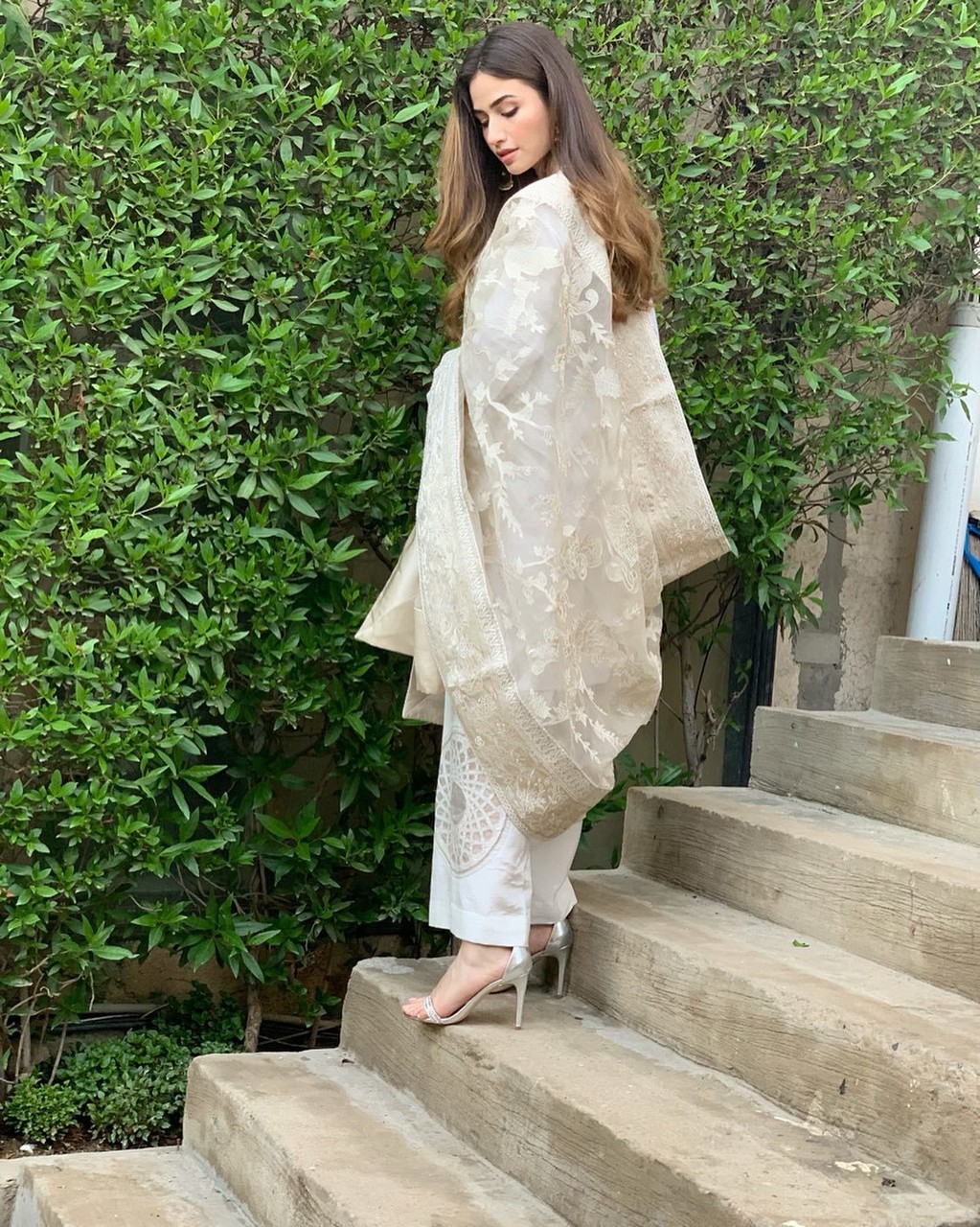 Sana Javed Pies