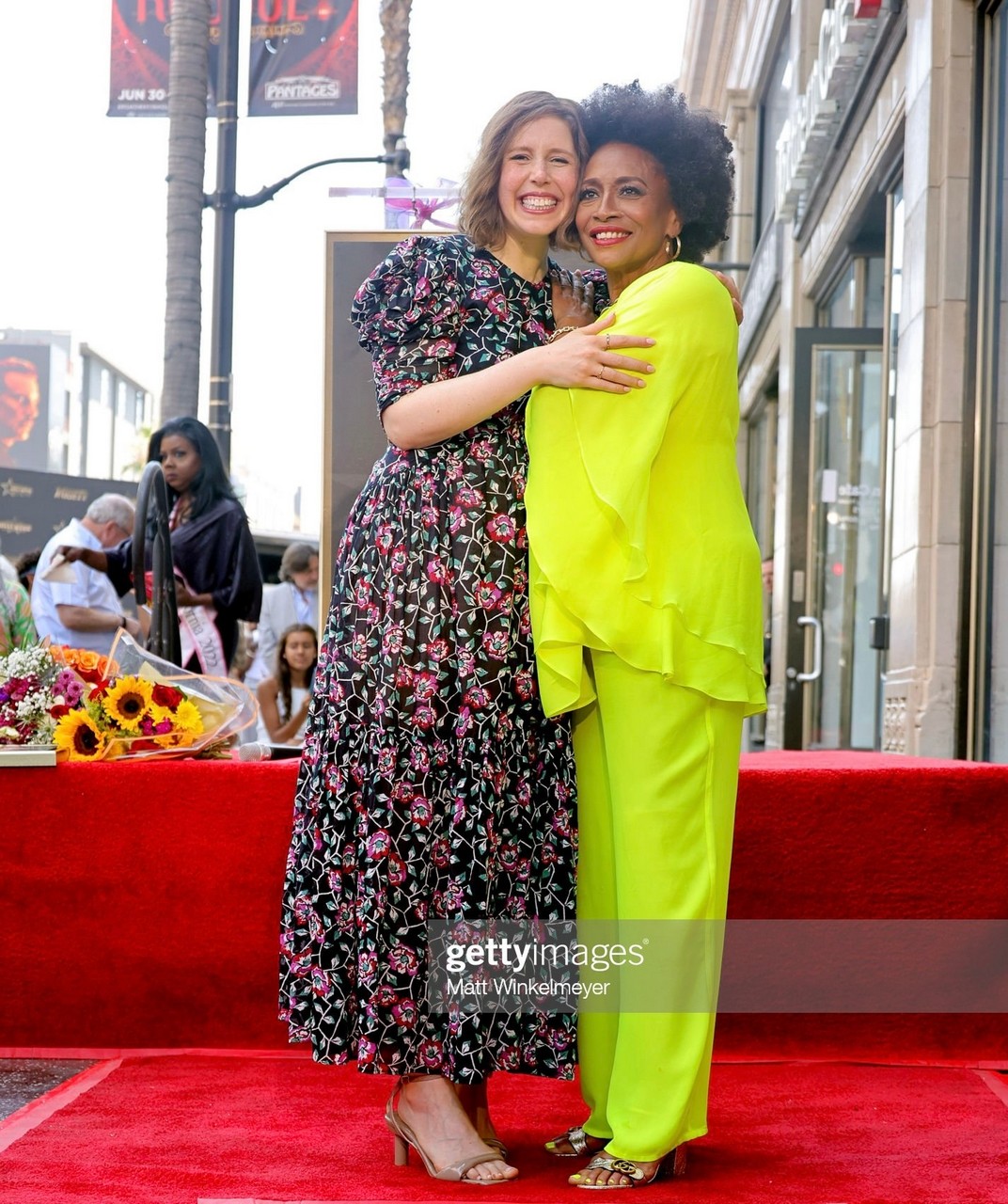 Vanessa Bayer Pies